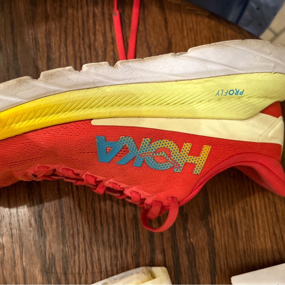 HOKA ONE ONE SIZE 8 Width B used but nice worn. - Picture 6 of 6